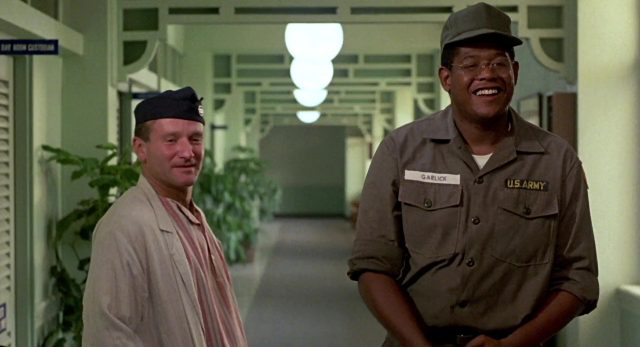 Robin Williams et Forest Whitaker dans Good morning, Vietnam 1987