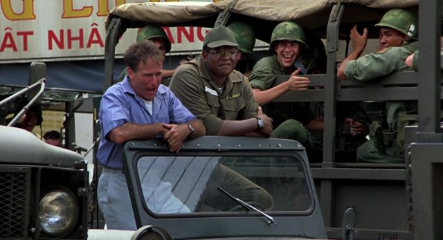 Robin Williams et Forest Whitaker dans Good morning, Vietnam 1987