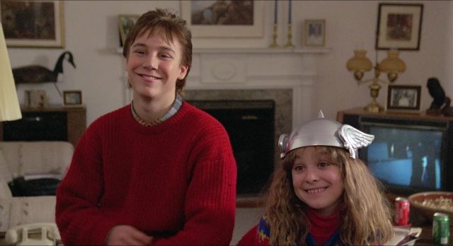 Nuit de folie. 13 Image nuit folie Adventures Babysitting disney touchstone
