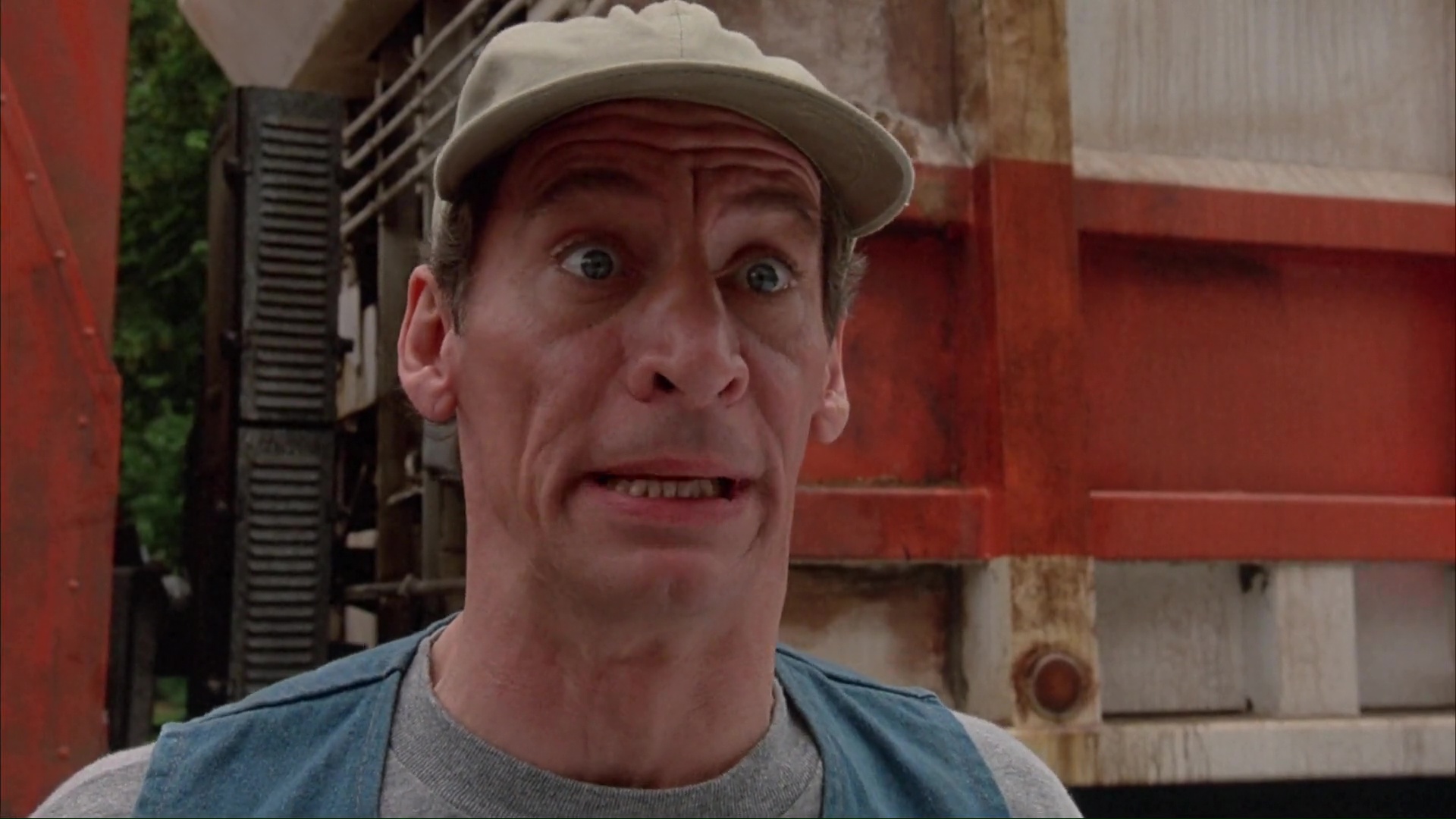 Image ernest chasse monstres scared stupid disney touchstone