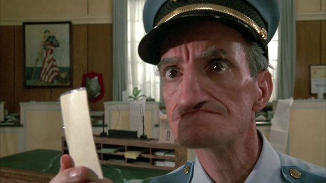 Ernest en prison - Photos et affiches. 9 Image ernest prison goes jail disney touchstone