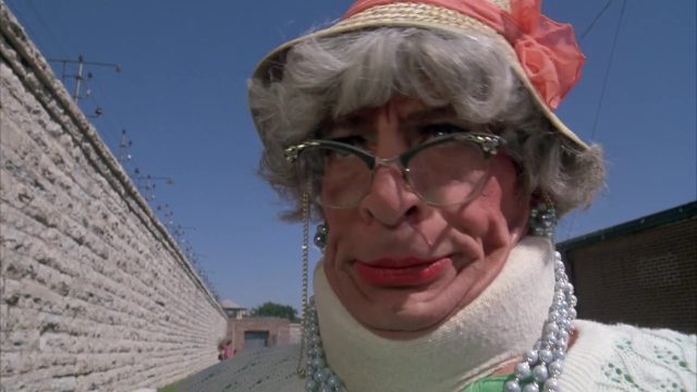 Ernest en prison - Photos et affiches. 2 Image ernest prison goes jail disney touchstone