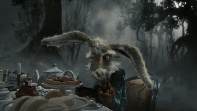 Le Lièvre de Mars - Personnage - Alice au pays des merveilles (film - 2010). 2 lièvre de mars march hare disney personnage character alice au pays des merveilles in wonderland