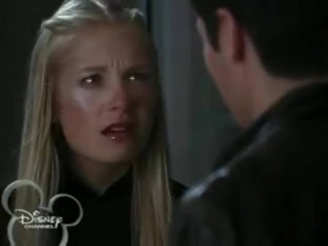 Star idéale - Photos et affiches. 13 image star idéale pixel perfect disney channel