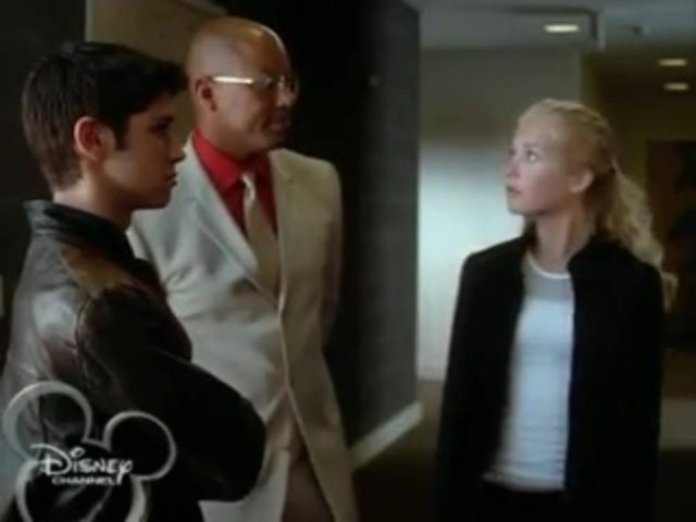 Star idéale - Photos et affiches. 12 image star idéale pixel perfect disney channel