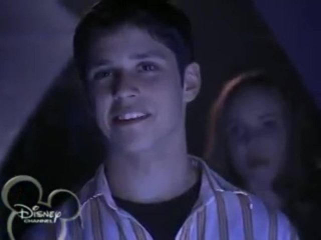 Star idéale - Photos et affiches. 9 image star idéale pixel perfect disney channel