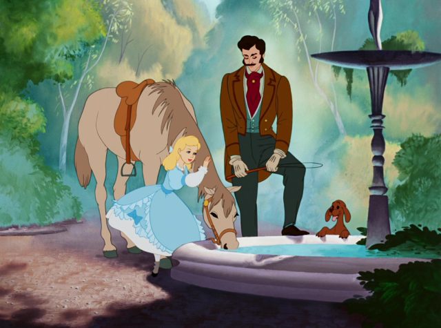 Major - Personnage - Cendrillon. 2 major cheval horse disney personnage character cendrillon cinderella
