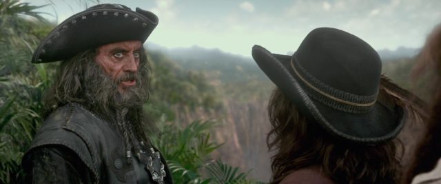 Barbe Noire - Edward Teach - Personnage - Pirates des Caraïbes : la fontaine de Jouvence. 5 edward teach barbe noire personnage character pirate caraibes fontaine jouvence stranger side disney