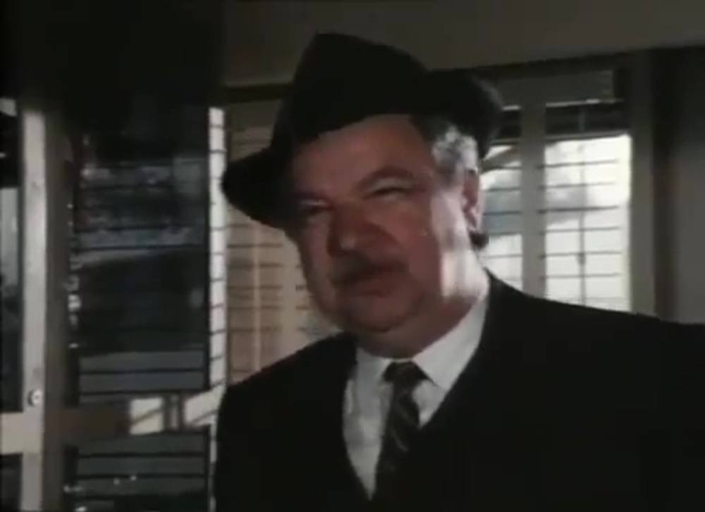 Image capone chien gangster spot marks x disney channel
