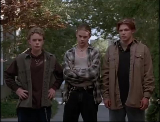 Commando en herbe. 11 Image commando herbe gunther paper brigade disney channel