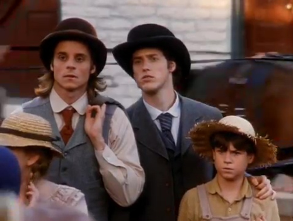 image retour deTom Sawyer huckleberry Finn back hannibal return disney channel