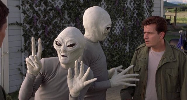 Scary Movie 3. 4 Anna Faris et Simon Rex dans Scary Movie 3 2003