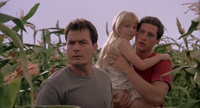 Scary Movie 3. 5 Anna Faris et Simon Rex dans Scary Movie 3 2003