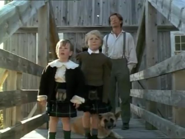image secret deux orphelins little kidnappers disney channel