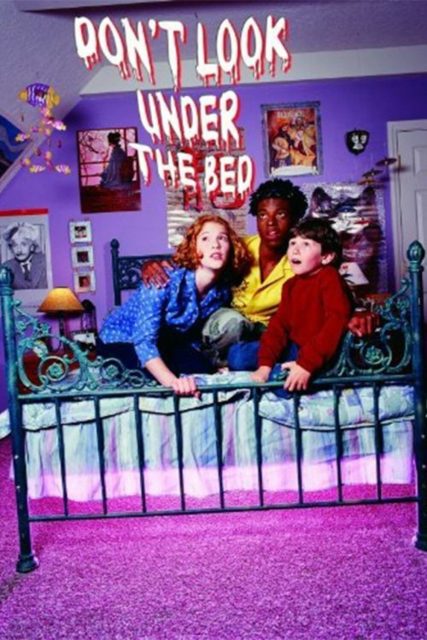 Affiche Poster regarde pas sous lit look under bed disney channel