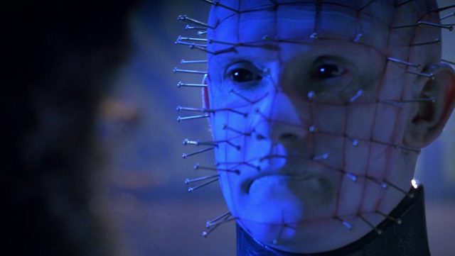 Hellraiser : Bloodline. 7 Kari Wuhrer dans Hellraiser : Bloodline 1996