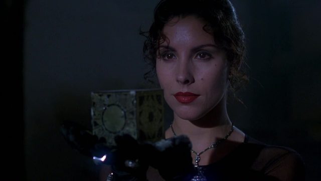Hellraiser : Bloodline. 6 Kari Wuhrer dans Hellraiser : Bloodline 1996