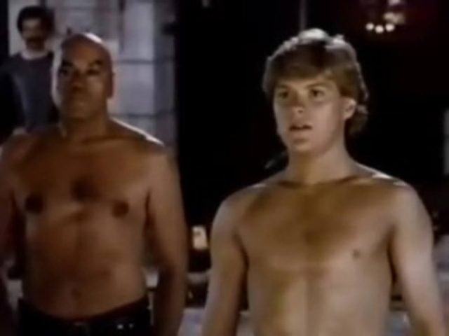 image fleche noire black arrow disney channel