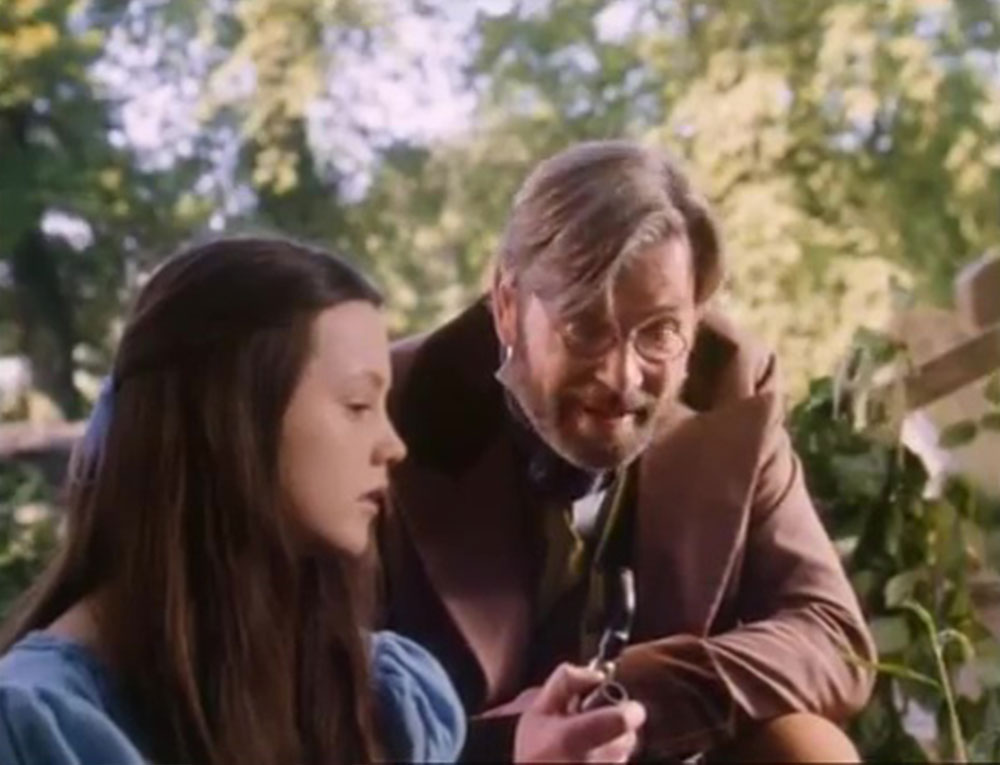 image magasin antiquités old curiosity shop disney channel