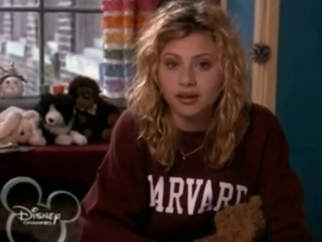Le manoir de la magie. 2 Image manoir magie now you see disney channel