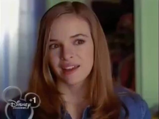 La naissance d'une nouvelle star. 2 image naissance nouvelle star stuck suburbs disney channel