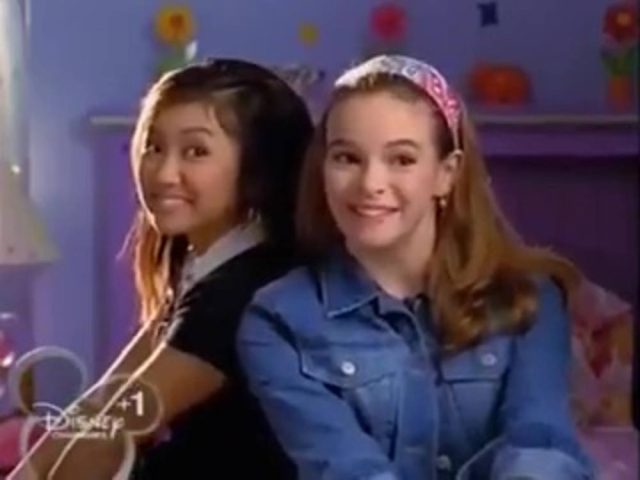 La naissance d'une nouvelle star. 3 image naissance nouvelle star stuck suburbs disney channel