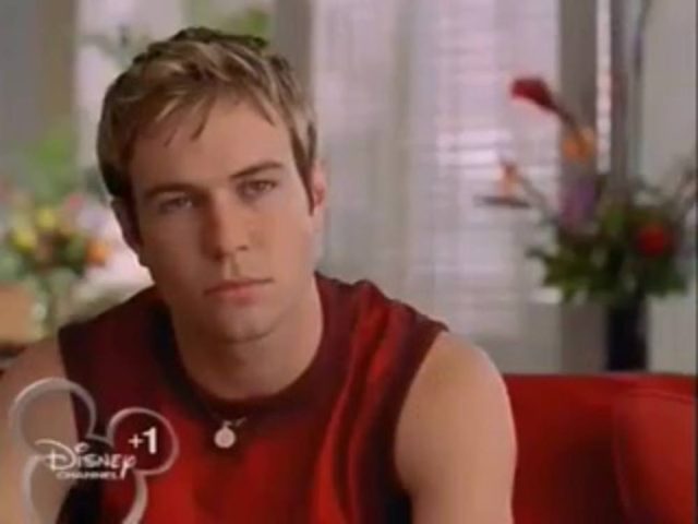 La naissance d'une nouvelle star. 4 image naissance nouvelle star stuck suburbs disney channel