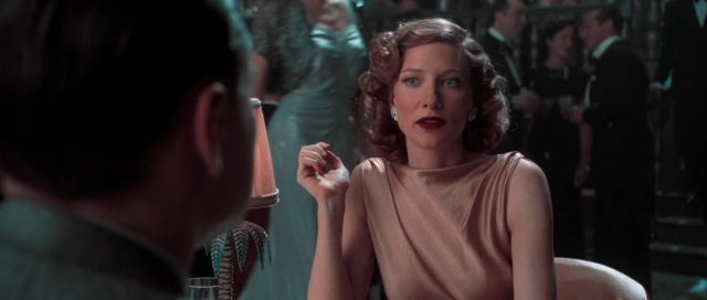Aviator. 4 Leonardo DiCaprio Cate Blanchett et Kate Beckinsale dans Aviator 2004