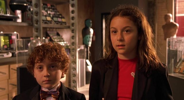 Spy Kids. 5 Antonio Banderas et Carla Gugino dans Spy Kids 2001