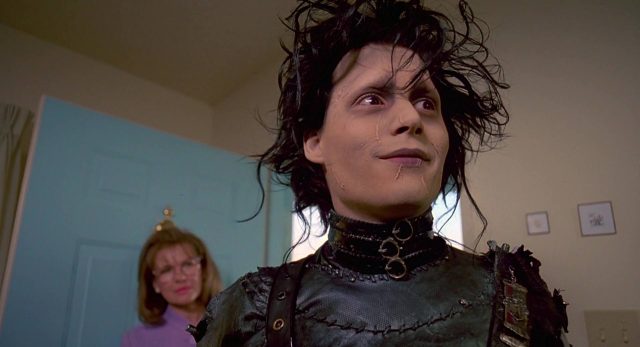 Johnny Depp et Winona Ryder dans Edward aux mains d'argent 1990