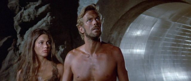 Le secret de la planète des singes. 2 James Franciscus et Linda Harrison dans Le secret de la planète des singes Beneath the Planet of the Apes 1970