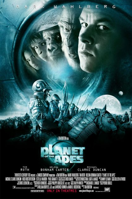 La planète des singes (2001) - Photos et affiches. 2 Affiche Poster de La planète des singes Planet of the apes avec Mark Wahlberg Tim Roth et Helena Bonham Carter 2001