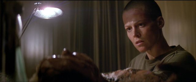 Alien 3 - Photos et affiches. 8 image alien 3 disney fox