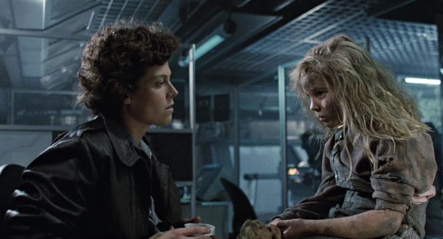 Aliens, le retour. 10 Sigourney Weaver dans Aliens le retour 1986