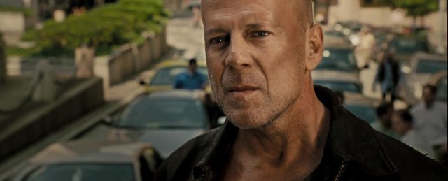 Die Hard 4 : retour en enfer - Photos et affiches. 13 image die hard 4 retour enfer live free disney fox