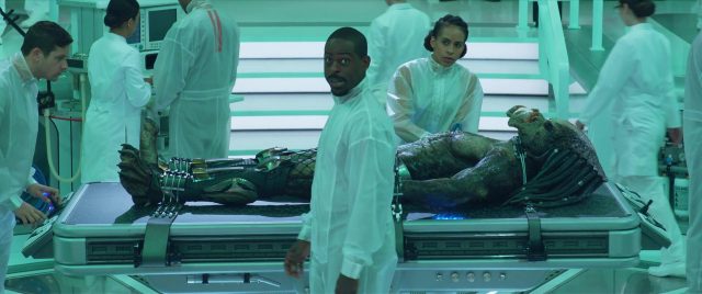 The Predator - Photos et affiches. 10 image the predator disney fox