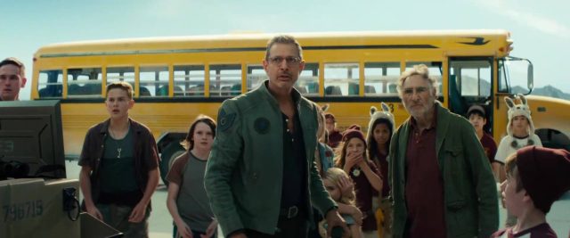 Independence Day : Resurgence. 5 Liam Hemsworth Jessie Usher et Jeff Goldblum dans Independence Day : Resurgence 2016