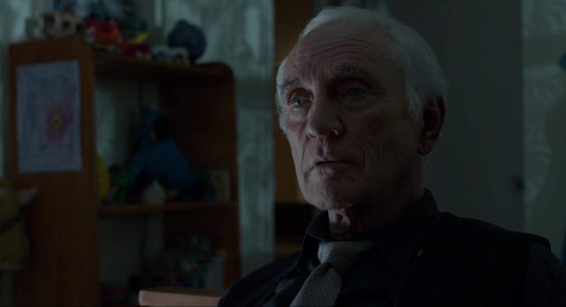 Eva Green et Asa Butterfield dans Miss Peregrine et les enfants particuliers 2016