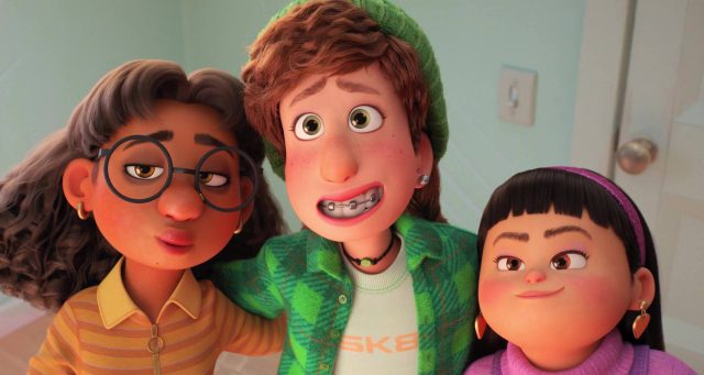 Alerte rouge - Photos et affiches. 34 Scène de Alerte rouge Turning red Pixar 2022