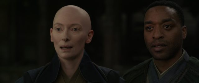 Doctor Strange. 7 Benedict Cumberbatch Tilda Swinton et Mads Mikkelsen dans Doctor Strange 2016
