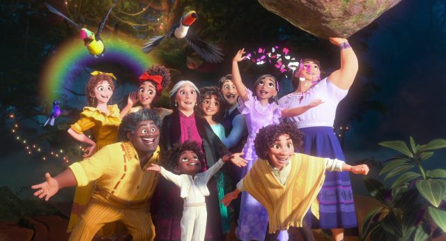 Encanto : la fantastique famille Madrigal - Photos et affiches. 37 image encanto disney