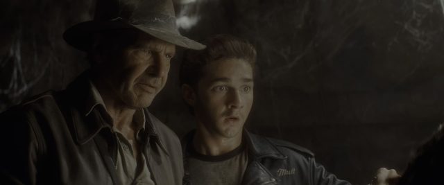 Indiana Jones et le royaume du crâne de cristal. 3 Harrison Ford et Shia LaBeouf dans Indiana Jones et le royaume du crâne de cristal the Kingdom of the Crystal Skull 2008