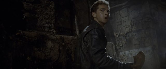 Indiana Jones et le royaume du crâne de cristal. 6 Harrison Ford et Shia LaBeouf dans Indiana Jones et le royaume du crâne de cristal the Kingdom of the Crystal Skull 2008