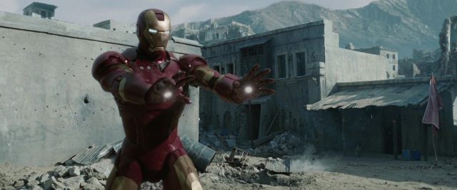 Iron Man. 4 Robert Downey Jr. et Gwyneth Paltrow dans Iron Man 2008
