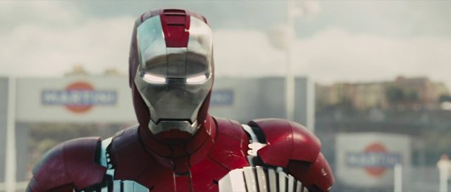 Iron Man 2. 3 Affiche Poster de Iron Man 2 avec Robert Downey Jr. et Gwyneth Paltrow 2010
