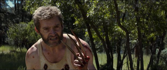 Logan - Photos et affiches. 26 Hugh Jackman Patrick Stewart et Dafne Keen dans Logan 2017