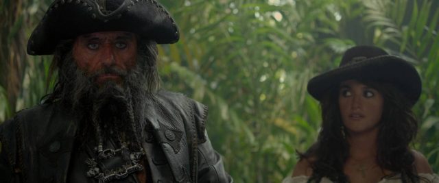 Pirates des Caraïbes : la fontaine de Jouvence - Photos et affiches. 22 Johnny Depp Penelope Cruz et Ian McShane dans Pirates des Caraïbes : la fontaine de Jouvence 2011