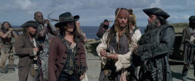 Pirates des Caraïbes : la fontaine de Jouvence - Photos et affiches. 29 Johnny Depp Penelope Cruz et Ian McShane dans Pirates des Caraïbes : la fontaine de Jouvence 2011