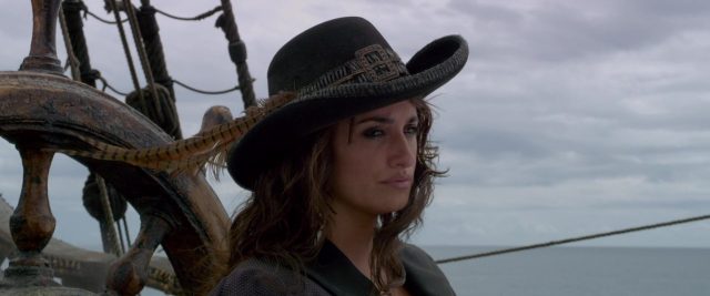 Pirates des Caraïbes : la fontaine de Jouvence - Photos et affiches. 33 Johnny Depp Penelope Cruz et Ian McShane dans Pirates des Caraïbes : la fontaine de Jouvence 2011