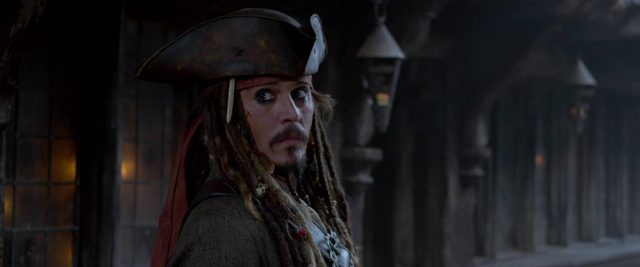 Pirates des Caraïbes : la fontaine de Jouvence - Photos et affiches. 12 Johnny Depp Penelope Cruz et Ian McShane dans Pirates des Caraïbes : la fontaine de Jouvence 2011